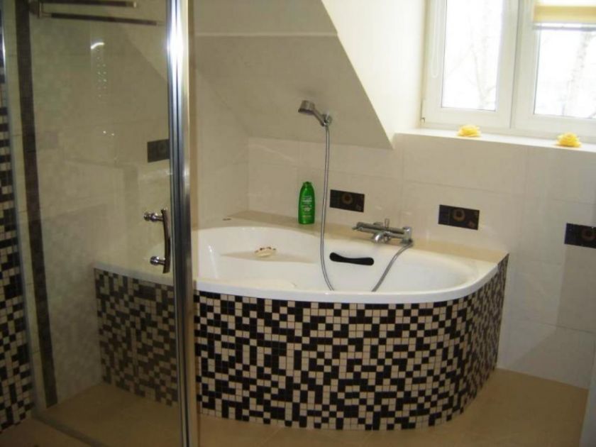 Mosaïque dans la salle de bain