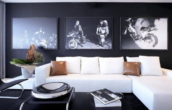 photos en noir et blanc dans le salon