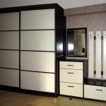 mobilier réel dans le couloir pour une photo de l'appartement