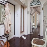 hall d'entrée dans un appartement de style provençal